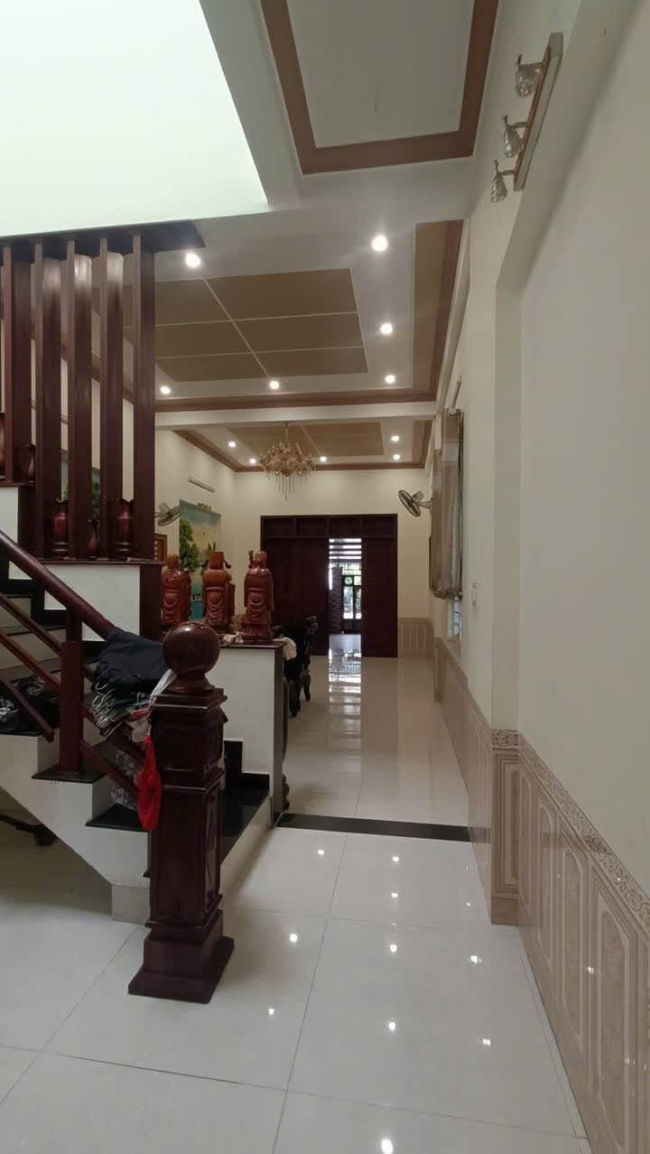 Nhà mặt tiền Võ Văn Kiệt, Pleiku 220m² giá 7.5 tỷ - Đầu tư sinh lời ngay!