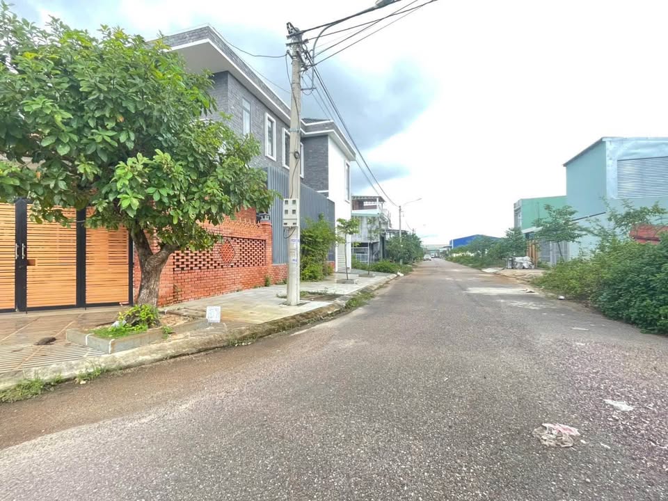 Đất nền đẹp tại đường ĐS2, Pleiku 124m² giá 1.55 tỷ - Cơ hội đầu tư tuyệt vời!