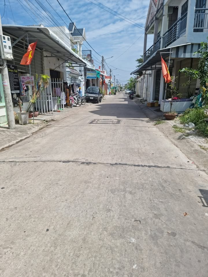 Đất nền Cà Mau 162,3m² giá 1,65 tỷ - Đường Cao Triều Phát, thổ cư 100%!