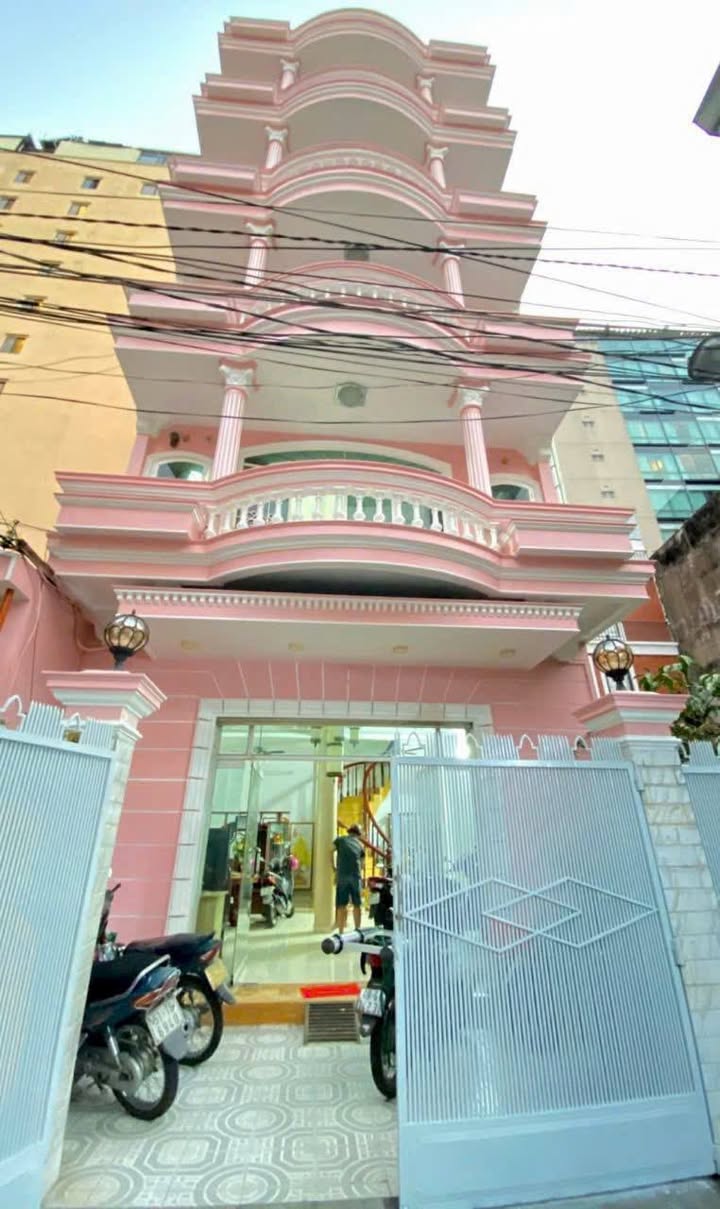 Nhà nguyên căn cho thuê quận 1 - Diện tích 90m², giá 75 triệu/tháng - Khu vực sầm uất, thuận tiện kinh doanh!