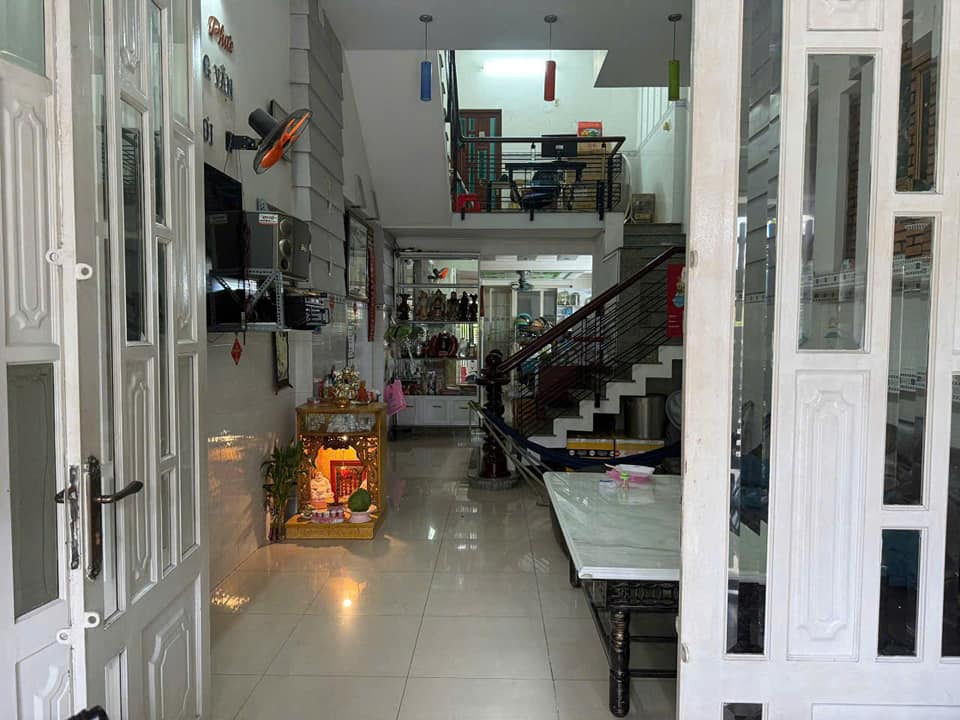 Nhà mặt tiền 4 tầng khu họ Lê, Tân Phú, 77.9m² giá 11.8 tỷ - Đầu tư sinh lời ngay!