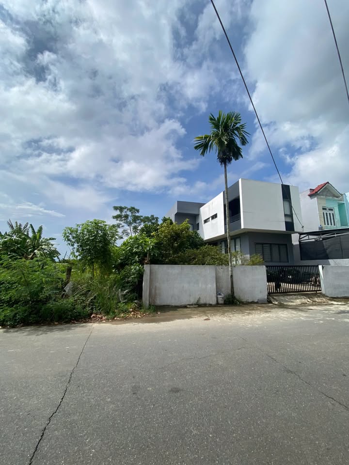 Đất đẹp Hòa Tiến Đà Nẵng 192m² - Mặt tiền 9,5m, giá thỏa thuận!