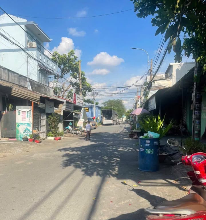 Nhà mặt tiền đường Số 4, Tân Tạo A, 100m² giá 5.3 tỷ - Kinh doanh sầm uất!