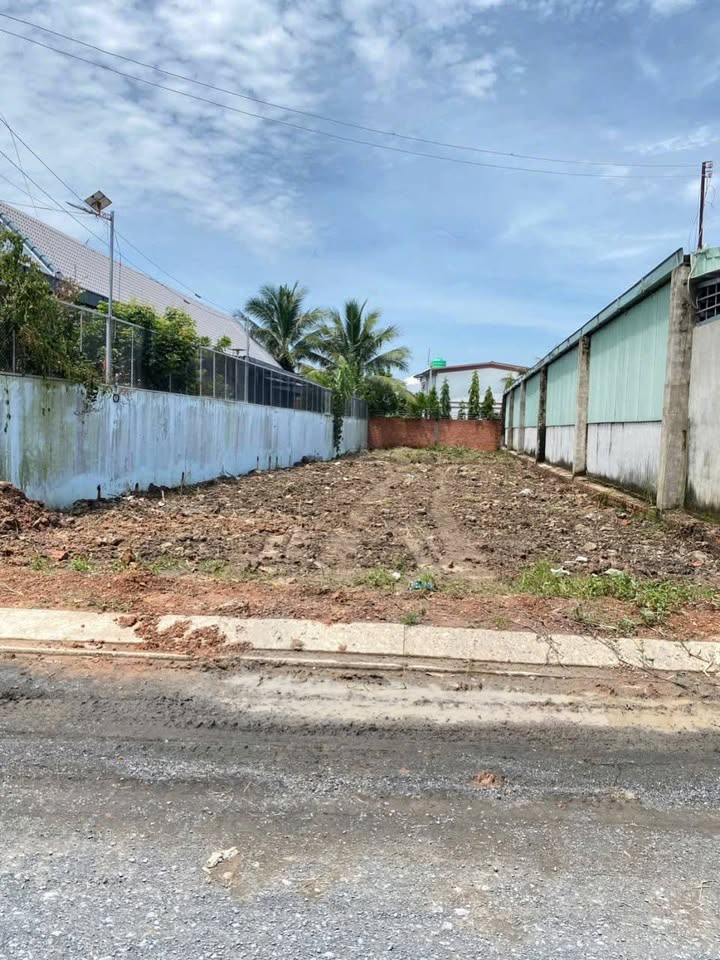 Đất thổ cư 520m² Hòa Khánh Đông, Đức Hòa - Giá chỉ 3.6 tỷ, cơ hội đầu tư tốt!