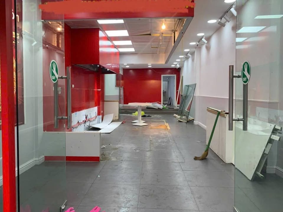 Mặt bằng kinh doanh cho thuê phố Tạ Quang Bửu 81m² - Phù hợp mọi mô hình!