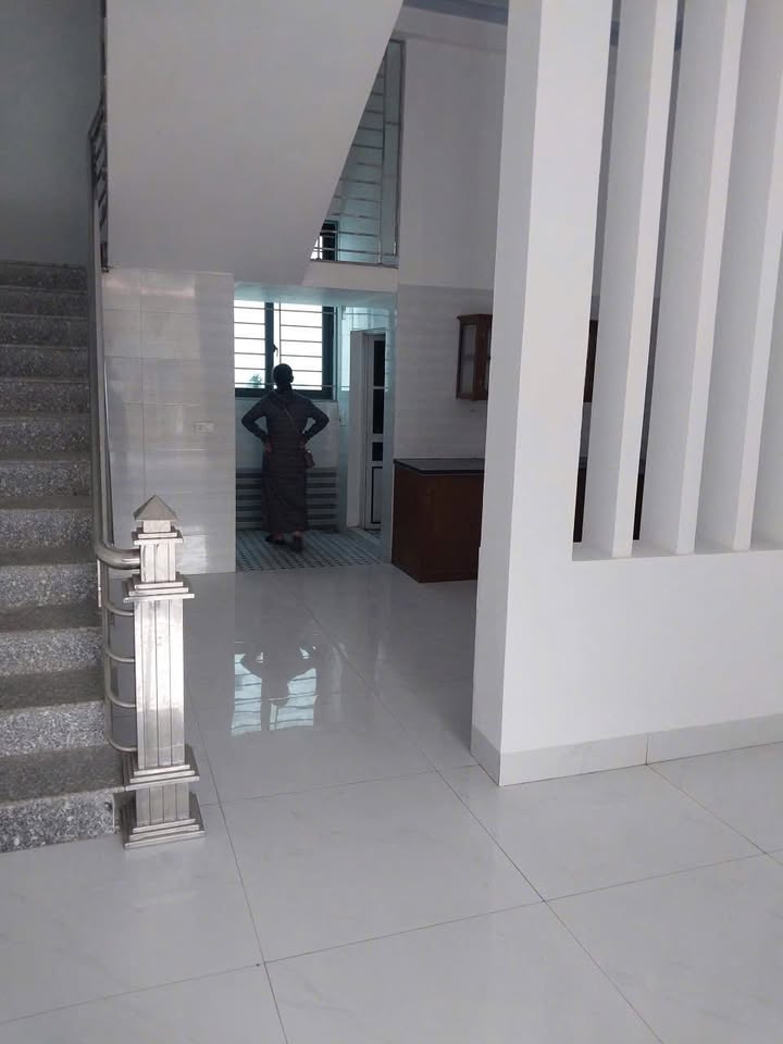 Nhà 2 tầng mới xây tại Yên Thị, Mê Linh - Giá 2.x tỷ - Cơ hội đầu tư hấp dẫn!