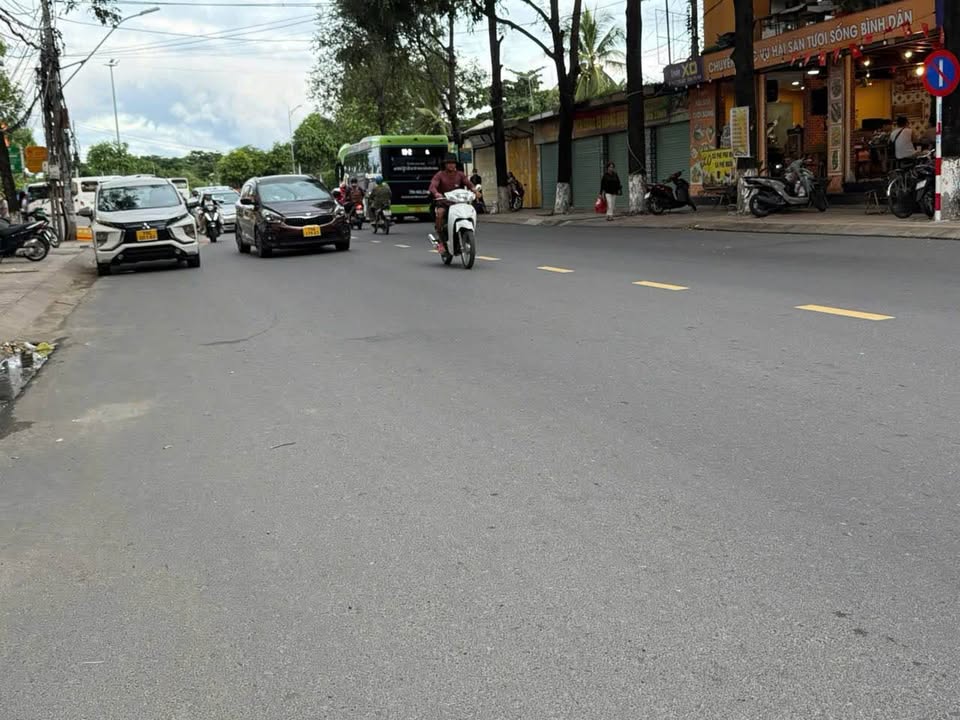 Nhà cấp 4 Hẻm Hoàng Diệu, Vĩnh Nguyên, Nha Trang 90m² giá 8.55 tỷ - Cách biển chỉ 400m!