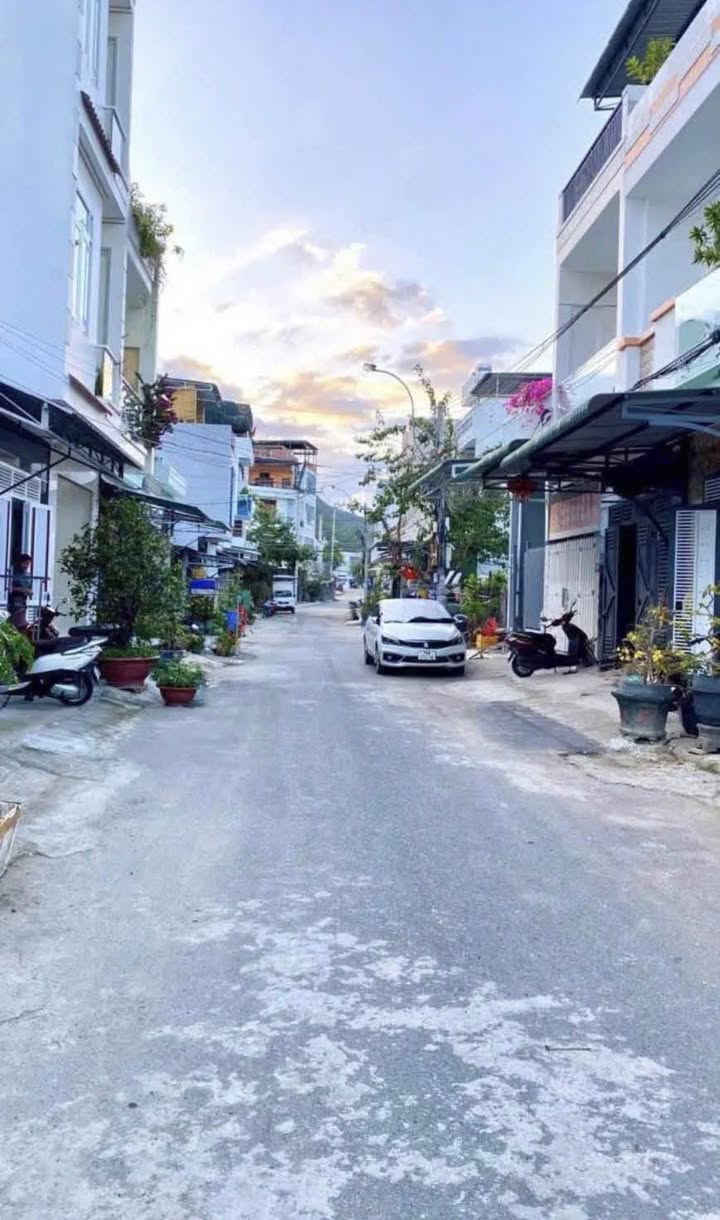 Đất nền đẹp đường Hồ Sỹ Dương, Vĩnh Hoà, Nha Trang 60m² giá 3.9 tỷ - Đầu tư sinh lời ngay!
