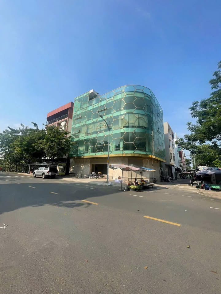 Tòa Nhà FrontHouse 155m² giá 63 tỷ - Vị trí đắc địa tại Thủ Đức!