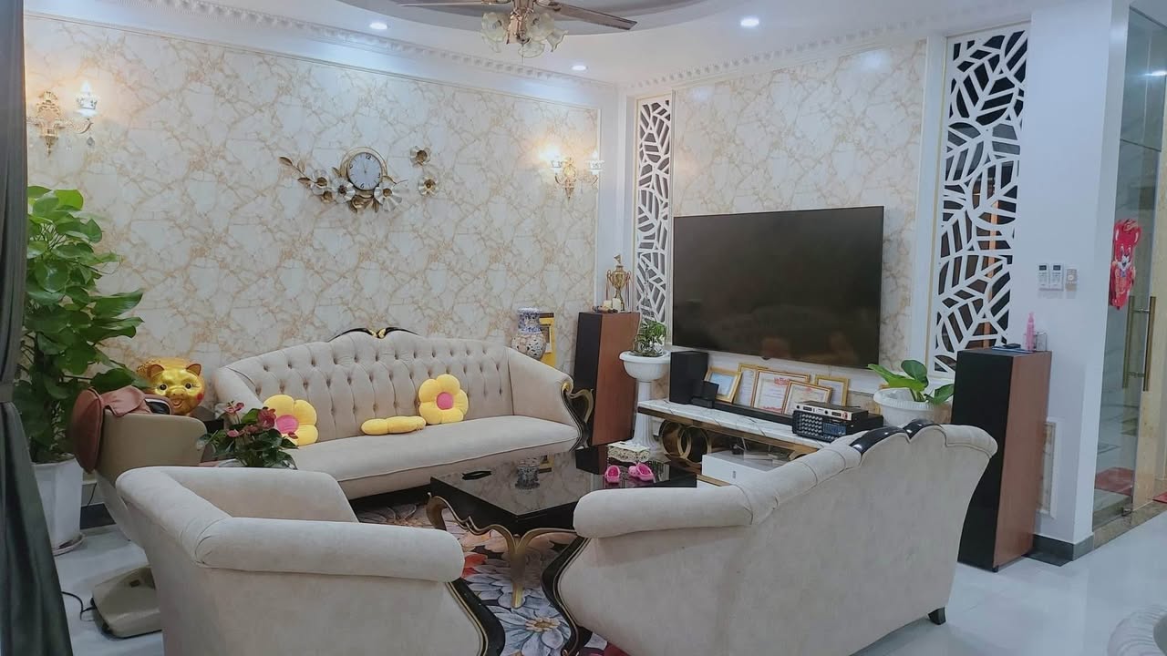 Biệt thự đẹp tại đường Nguyễn Hới, Vũng Tàu - 199m² giá 23 tỷ - Sổ đỏ chính chủ!