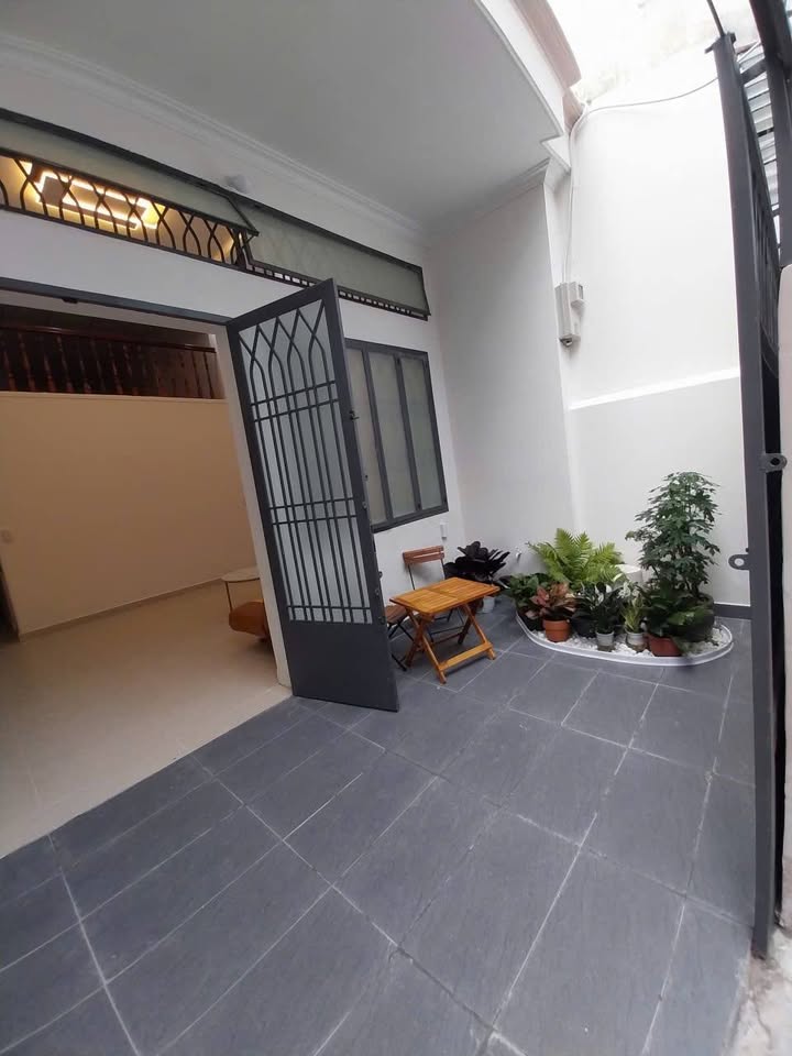 Nhà riêng Phạm Văn Bạch, Tân Bình 55m² giá 5 tỷ - Sẵn sàng vào ở ngay!