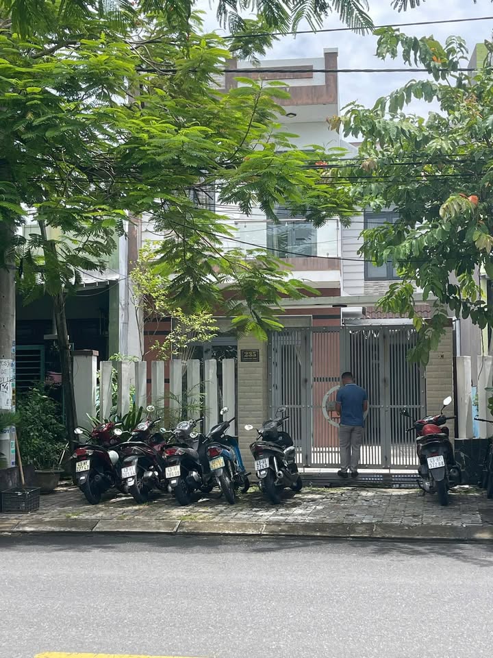 Nhà phố Nguyễn Duy Trinh, Ngũ Hành Sơn, Đà Nẵng 176m² giá 9 tỷ - Sẵn sàng về ở ngay!