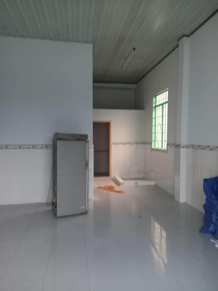Nhà cho thuê hẻm Nguyễn Bỉnh Khiêm, Rạch Giá 60m² chỉ 2.3 triệu/tháng - Sân đậu xe tiện lợi!