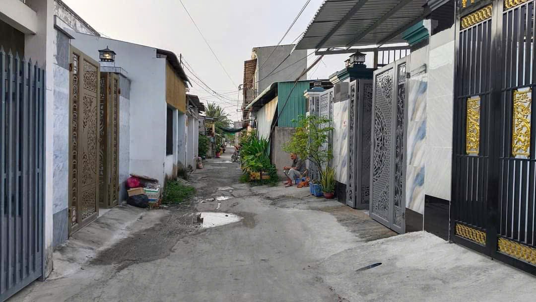 Nhà riêng ấp Bình Tiền 1, Đức Hòa Hạ 97m² giá 1.9 tỷ - Gần chợ và trường học!