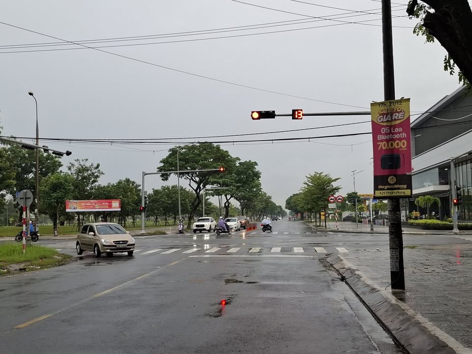 Nhà 2 tầng mặt tiền Nguyễn Văn Tỵ, Hòa Xuân 90m² giá 5.7 tỷ - Cơ hội vàng cho nhà đầu tư!