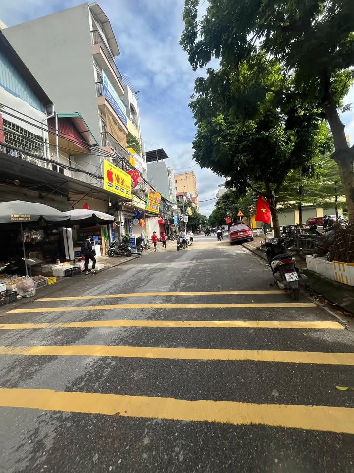 Đất lô góc Kim Chung 52m² giá tốt - Ô tô tránh, thuận tiện di chuyển!