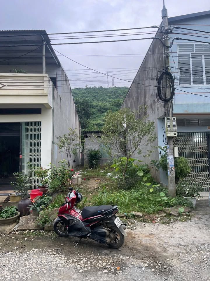 Đất thổ cư Đồng Tuyển, Lào Cai 100m² giá 1.55 tỷ - Vị trí đắc địa gần Uỷ Ban!