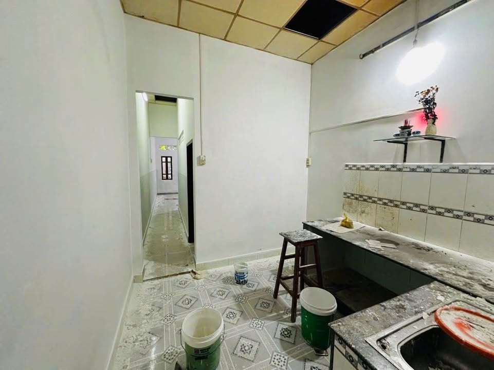 Nhà cho thuê mới 92m² Vũ Hữu, Nha Trang - Giá 3 triệu/tháng, gần biển!