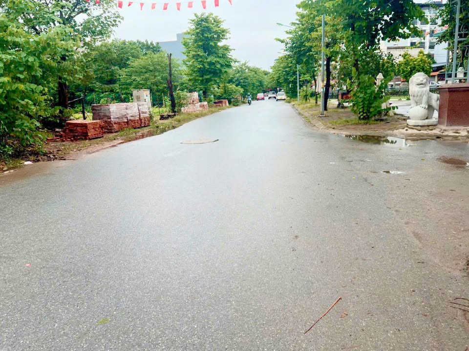 Kho, Xưởng cho thuê Tứ Hiệp 90m² giá 9.5 triệu - Đường rộng xe công đỗ thoải mái!