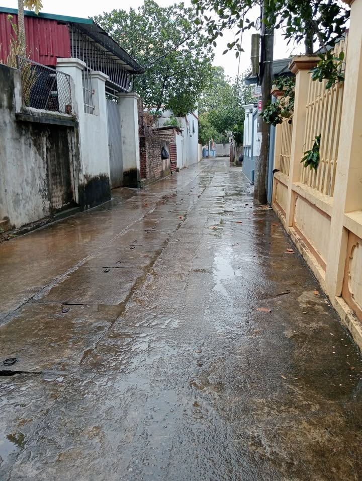 Lô đất Yên Lãng Đông Anh 102m² giá 2 tỷ - Sổ đỏ chính chủ, pháp lý hoàn chỉnh!