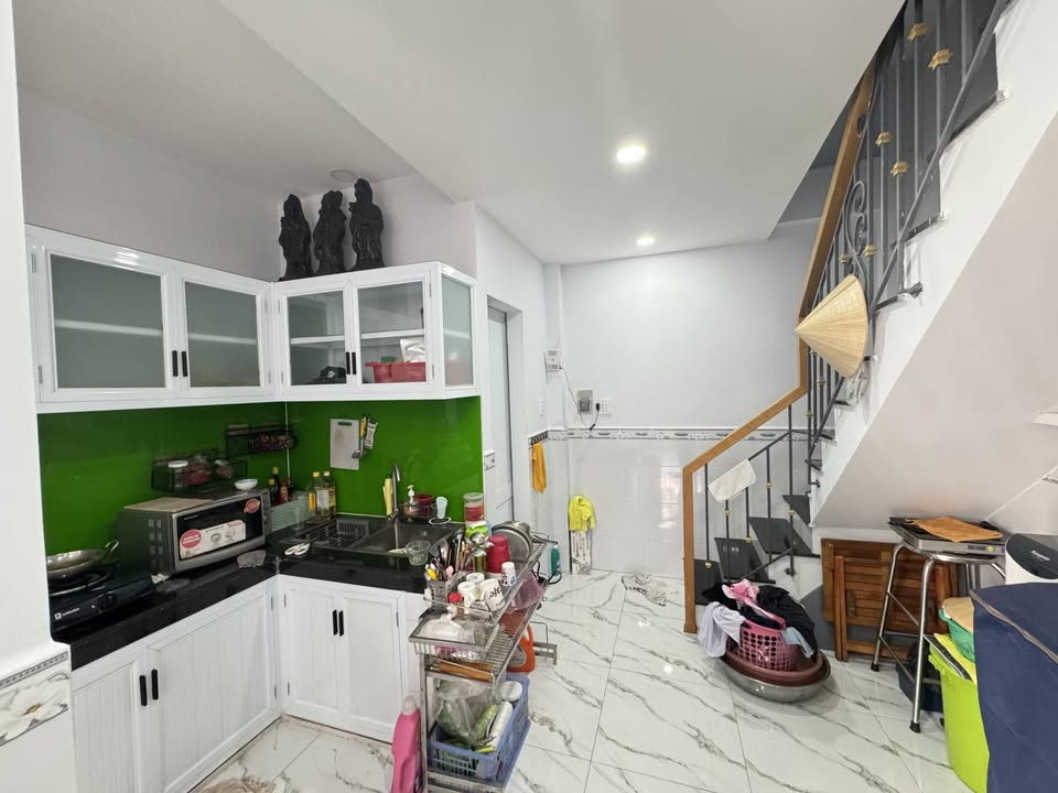 Nhà 3 tầng mới đẹp Hương Lộ 2, 47m² giá 4.5 tỷ - Sẵn sàng vào ở ngay!