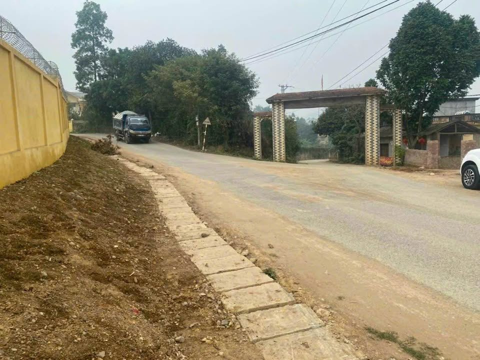 Đất nền Hòa Sơn, Lương Sơn, Hòa Bình 2400m² - Cơ hội đầu tư hiếm có!