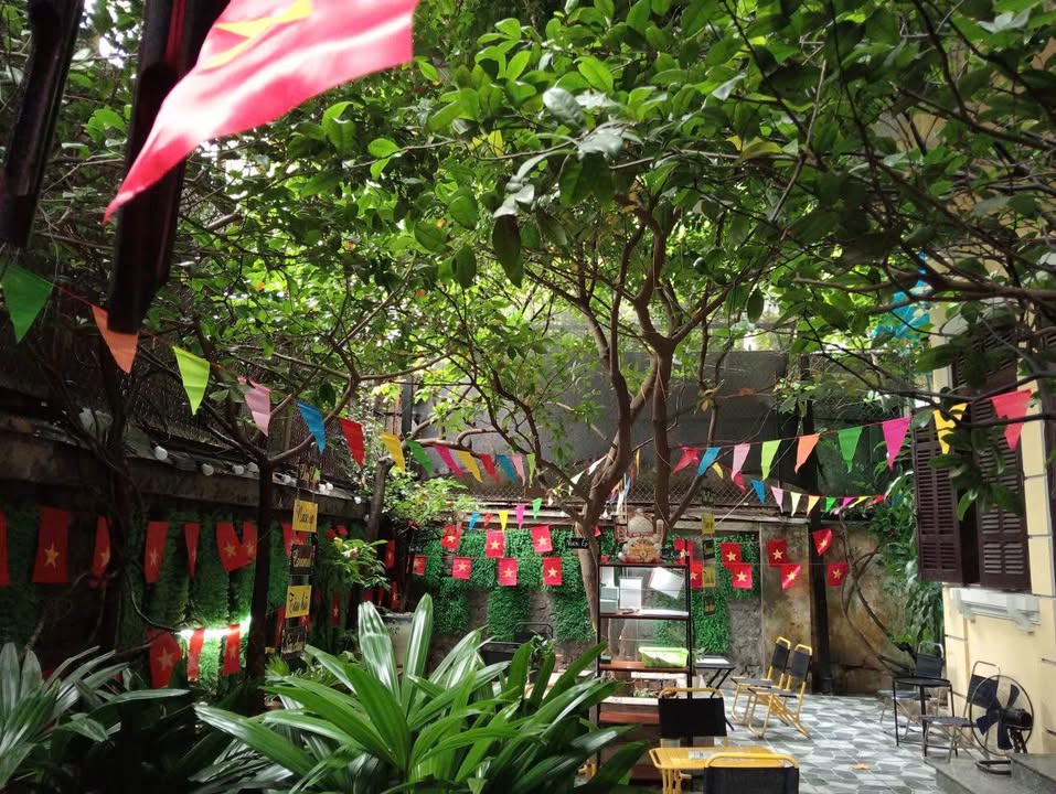 Nhà phố Yên Hòa, Cầu Giấy 42m² giá 9 tỷ - Kinh doanh lý tưởng!