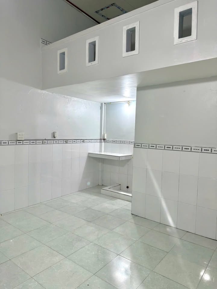 Phòng trọ Thúy An Cần Thơ - Giá chỉ từ 3.500đ/kWh - An ninh 24/7!