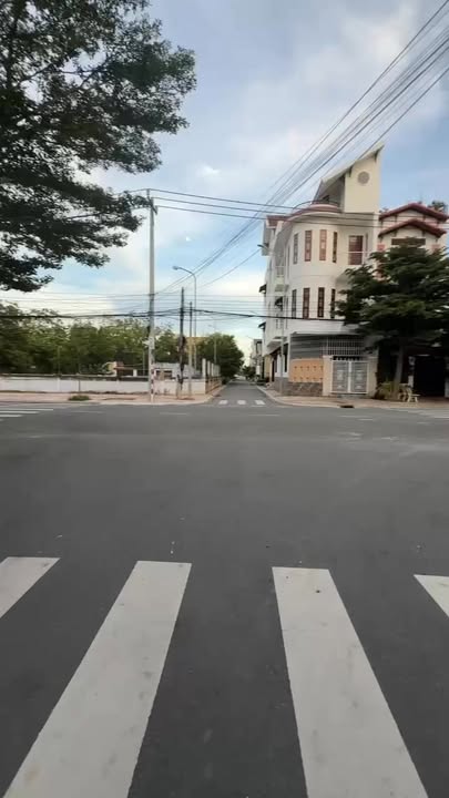 Đất nền 3 lô liền kề phường Đông Hải 260,85m² giá 2,3 tỷ - Vị trí đắc địa gần biển!