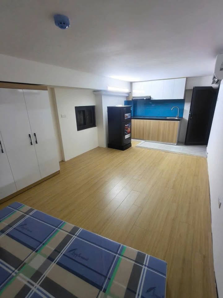 Cho thuê studio Ngõ 612 Đê La Thành 25m² - Không giới hạn người để xe