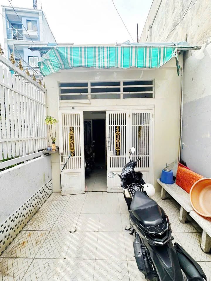 Nhà bán đường Tôn Đản, quận 4, 118.3m² giá 9.2 tỷ - Căn góc thoáng mát!