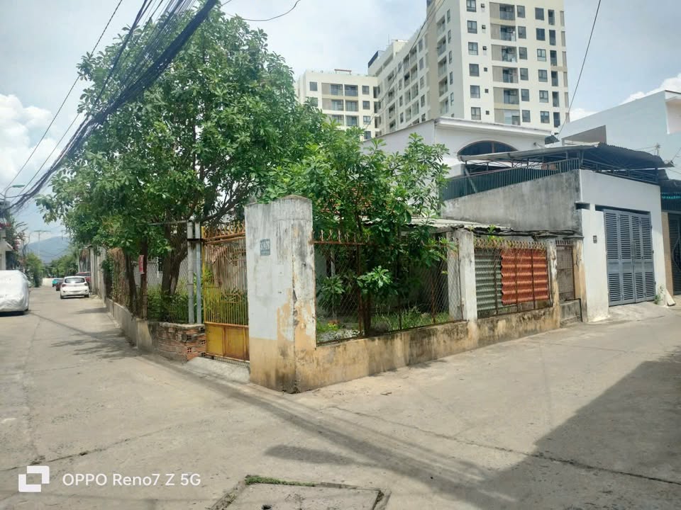 Đất nền Nha Trang 272m² giá 12.8 tỷ - Chính chủ bán gấp, tặng nhà cấp 4!