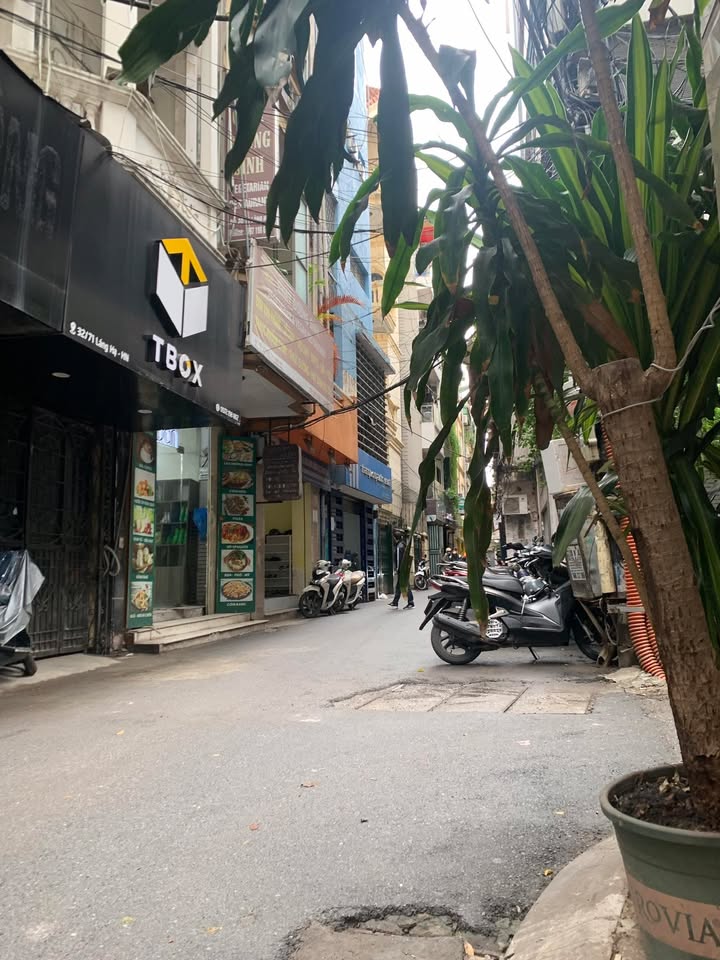 Nhà cho thuê 3 tầng + 1 tum tại Láng Hạ, 67m² - Phù hợp văn phòng, kinh doanh