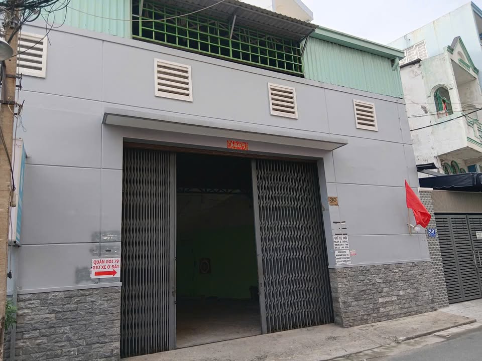 Mặt bằng kinh doanh cho thuê đường Đội Cung Quận 11 diện tích 175m² - Đường đông đúc, thuận tiện!