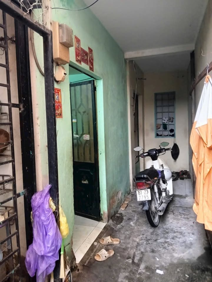 Nhà hẻm 176 Nguyễn Thị Thập, quận 7, 19m² giá 1.05 tỷ - Vị trí đắc địa gần mặt tiền!