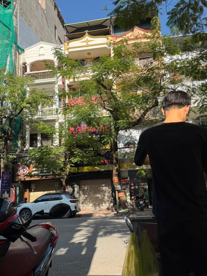 Đất mặt đường Hồ Sen, Lê Chân, Hải Phòng 330m² - Đường rộng, kinh doanh sầm uất!