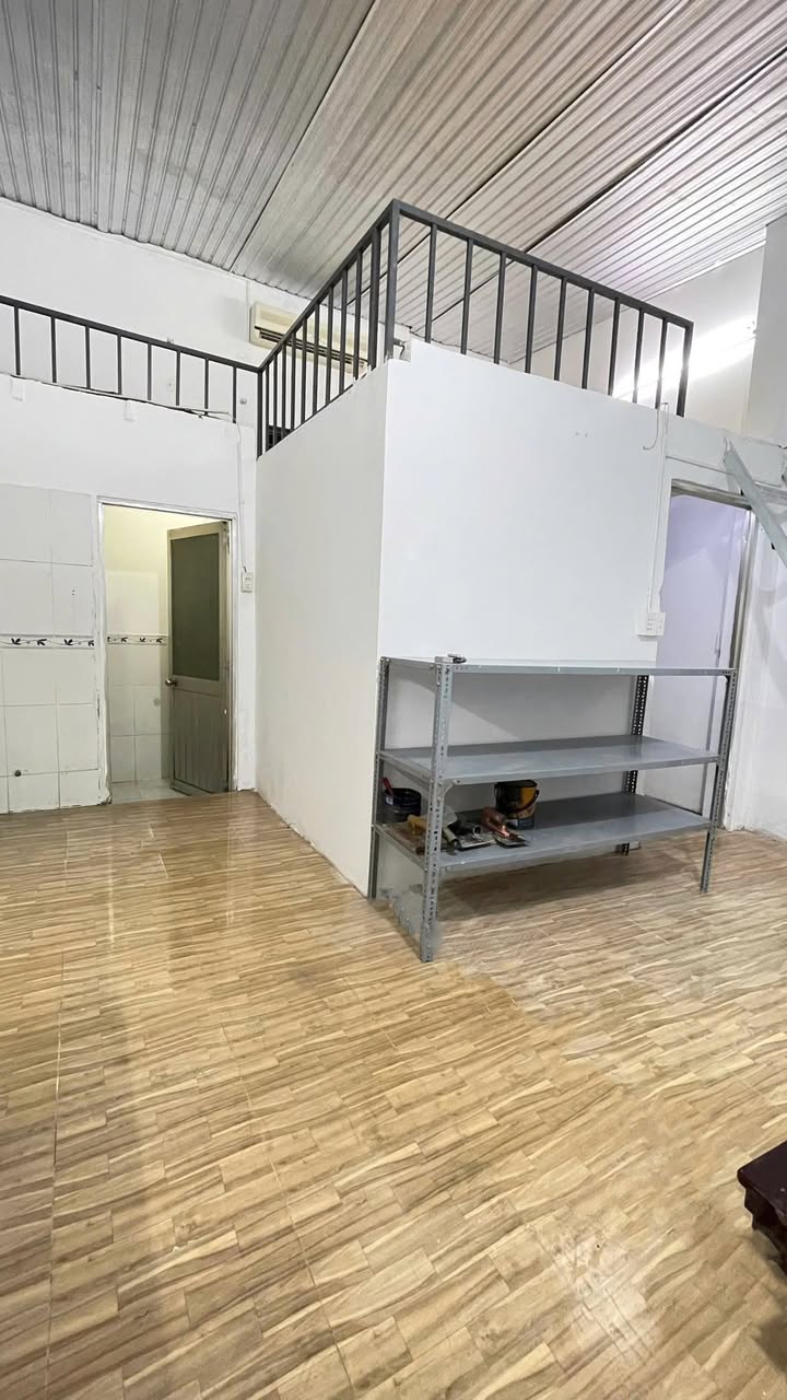 Nhà nguyên căn cho thuê tại đường 822, Phú Hữu, Thủ Đức - Chỉ 3.5 triệu/tháng!