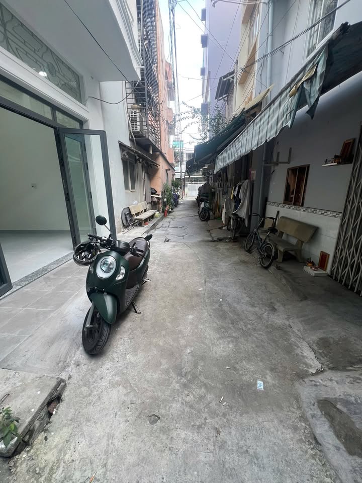 Nhà phố 2 tầng hẻm 4m Lò Siêu, Phường 8, Quận 11, 40m² giá 6.2 tỷ - Cơ hội sở hữu ngay!