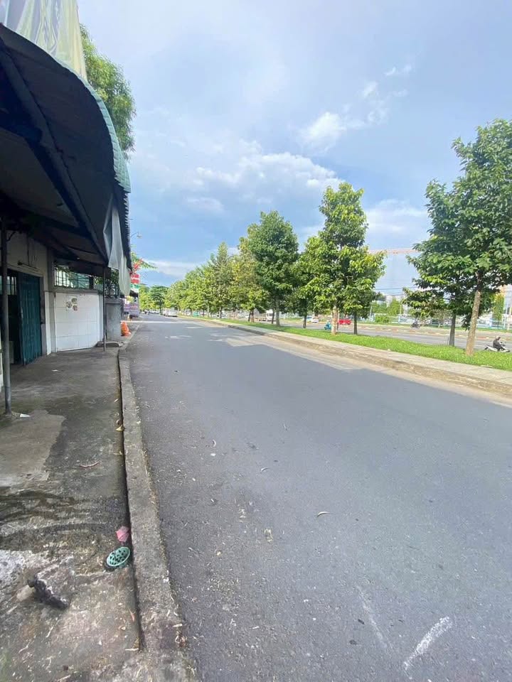 Nhà góc 2 mặt tiền đường Song Hành, An Bình 200m² - Phù hợp kinh doanh đa ngành nghề!