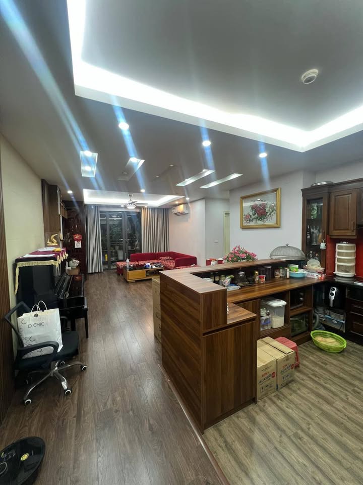 Căn hộ C6 KĐT Mỹ Đình 1, 134m² giá 11.35 tỷ - Chính chủ cần bán gấp!