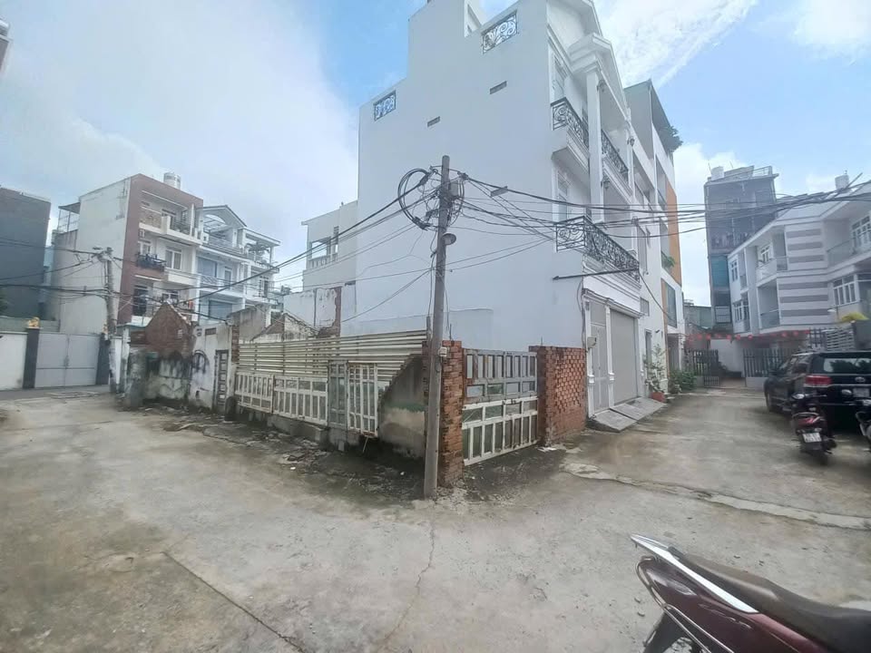 Đất 3 mặt tiền Bình Trưng Tây, Quận 2 - 105m² giá 7.9 tỷ - Sổ hồng chính chủ!