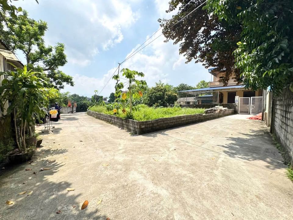 Đất thổ cư 430m² xã Thủy Xuân Tiên giá chỉ 4.3 tỷ - Lô góc 2 mặt tiền cực đẹp!