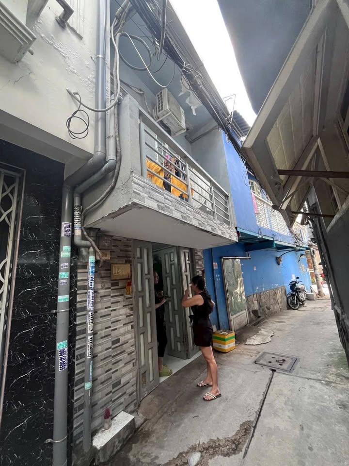 Nhà bán gấp tại Chánh Hưng, Quận 8 - 18m² chỉ 2.58 tỷ, thương lượng ngay!