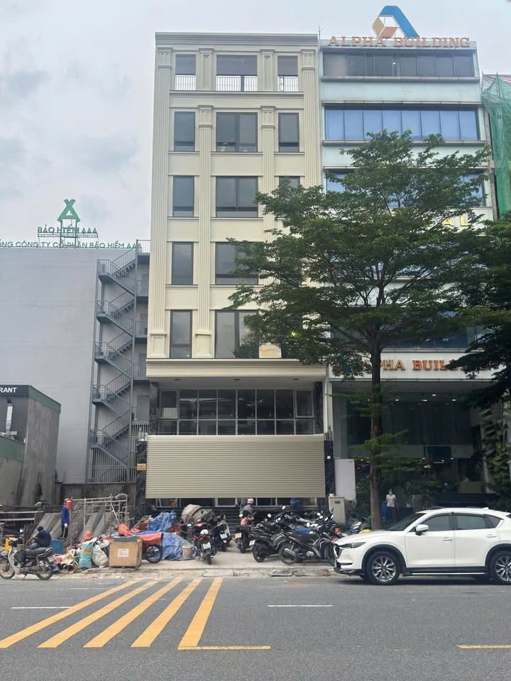 Cho thuê tòa nhà văn phòng mặt tiền đường Nguyễn Văn Kỉnh, Quận 2 - Diện tích 160m² giá 170 triệu/tháng!