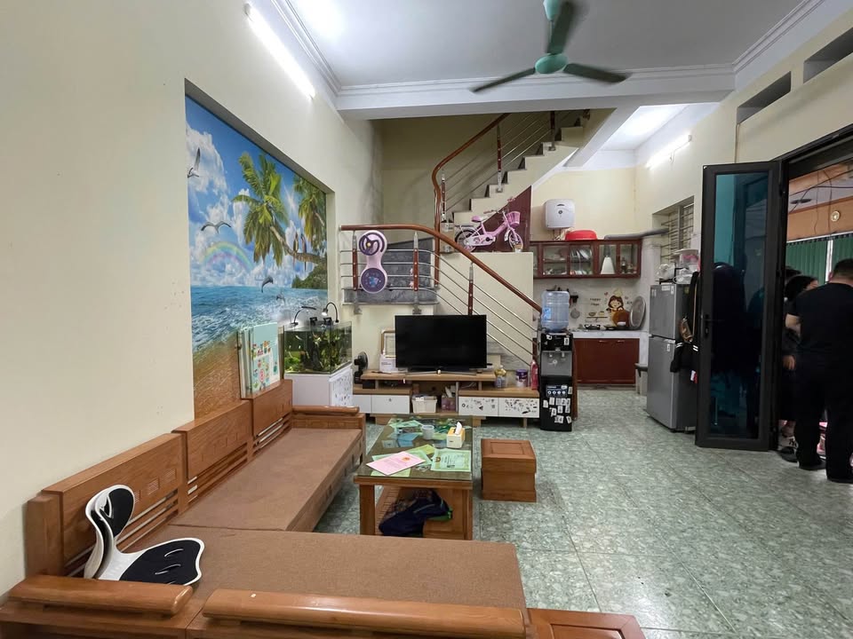 Nhà 3 tầng phường Hải Dương 43m² giá 2 tỷ - Không gian sống lý tưởng!