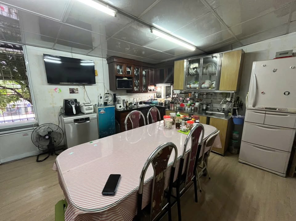 Căn hộ cho thuê Phạm Ngọc Thạch 135m², 3 phòng ngủ - Full đồ, an ninh tốt!