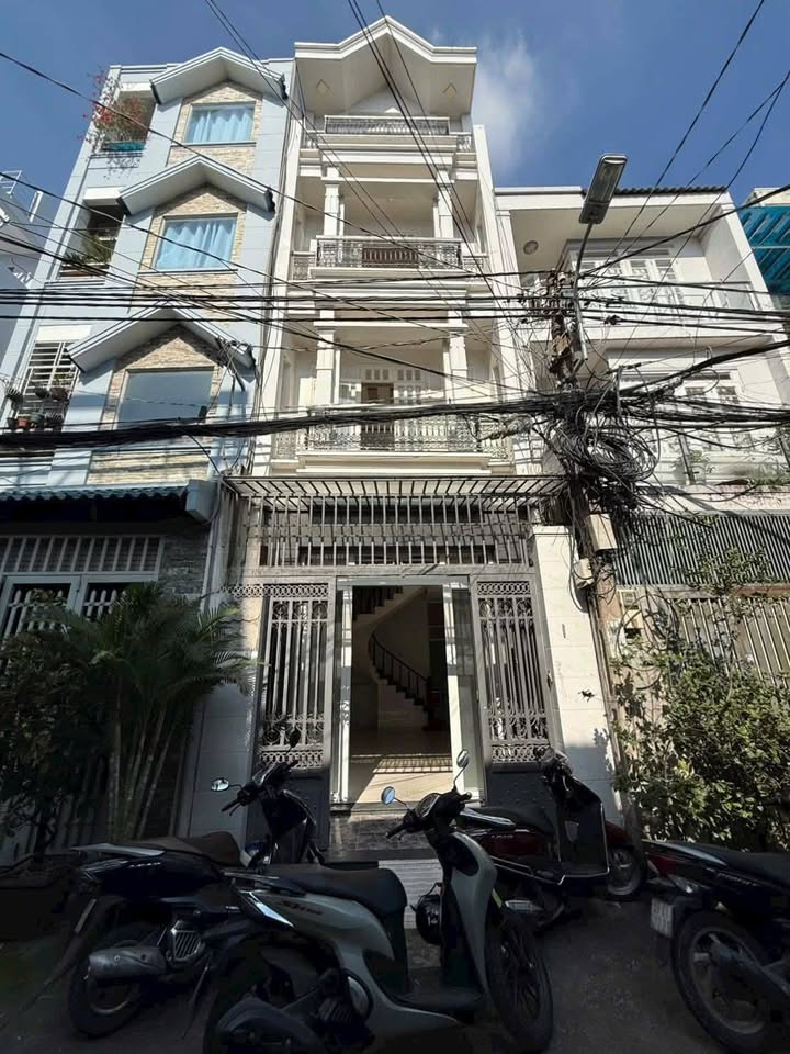 Nhà hẻm 32 Ông Ích Khiêm, Quận 11 50m² giá 10,5 tỷ - Đầu tư sinh lời ngay!