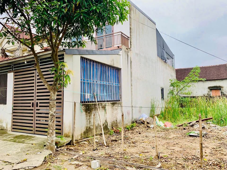 Nhà 2 tầng ngõ Trần Hữu Thung, Hưng Đông 128m² giá 4.6 tỷ - Vị trí đắc địa, ô tô vào tận nơi!