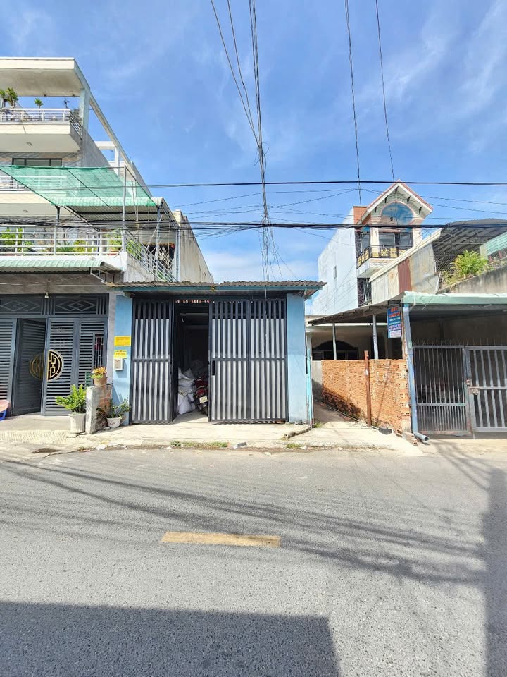 Dãy trọ 7 phòng gần Chợ Tân Long, Dĩ An 297.6m² giá 7.2 tỷ - Đầu tư sinh lời ngay!