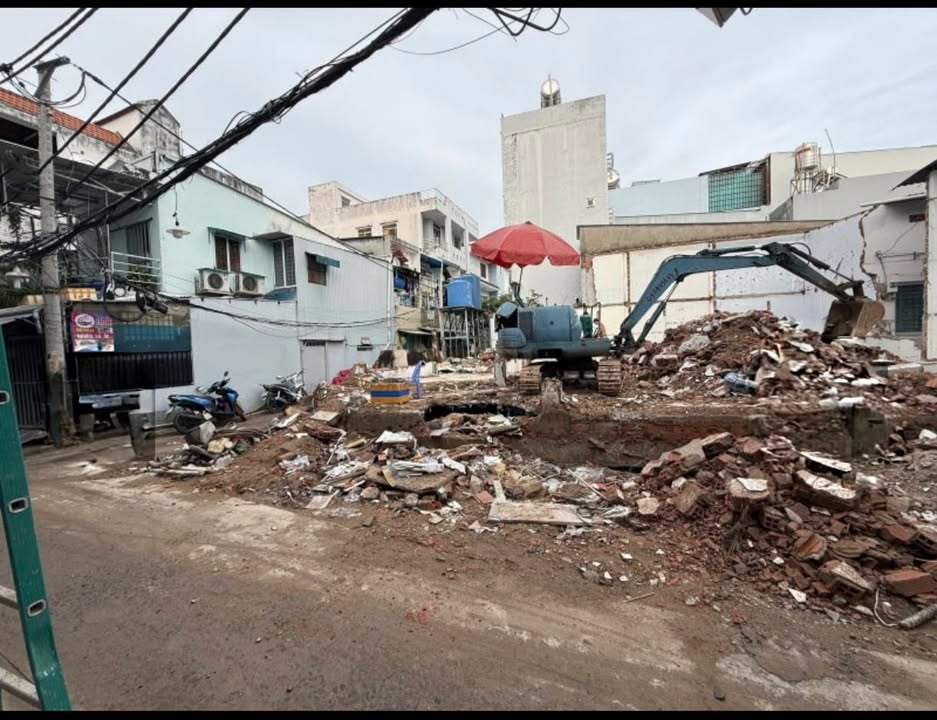 Lô đất góc 2 mặt tiền Nguyễn Văn Quỳ, Phú Thuận, Quận 7 - Đầu tư sinh lời chỉ 4.95 tỷ!